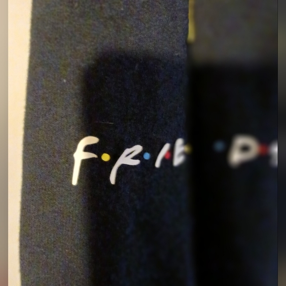 FRIENDS Hoodie sz. Medium‎ Front pocket - Picture 10 of 10